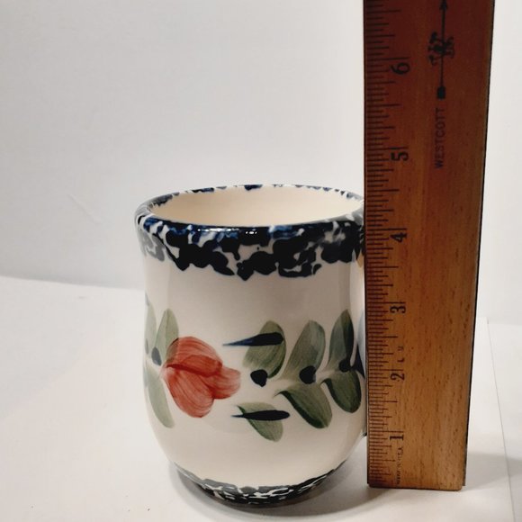 Gail Pittman mug in Whiteware - Vintage - Signed - Handpainted - Picture 7 of 7